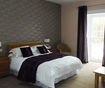 The Britannia & Waves Restaurant St Austell